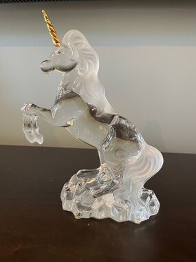 Lennox 1998 fine Crystal unicorn made in Germany. Excellent condition!